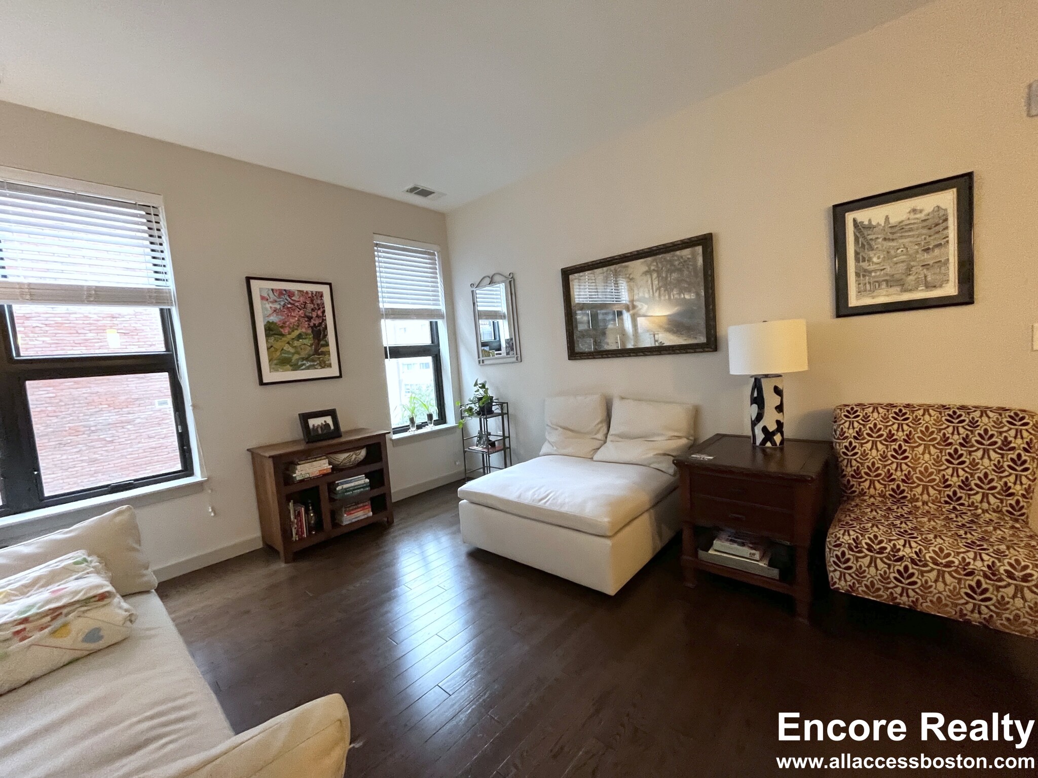 44 Marion St, Coolidge Corner