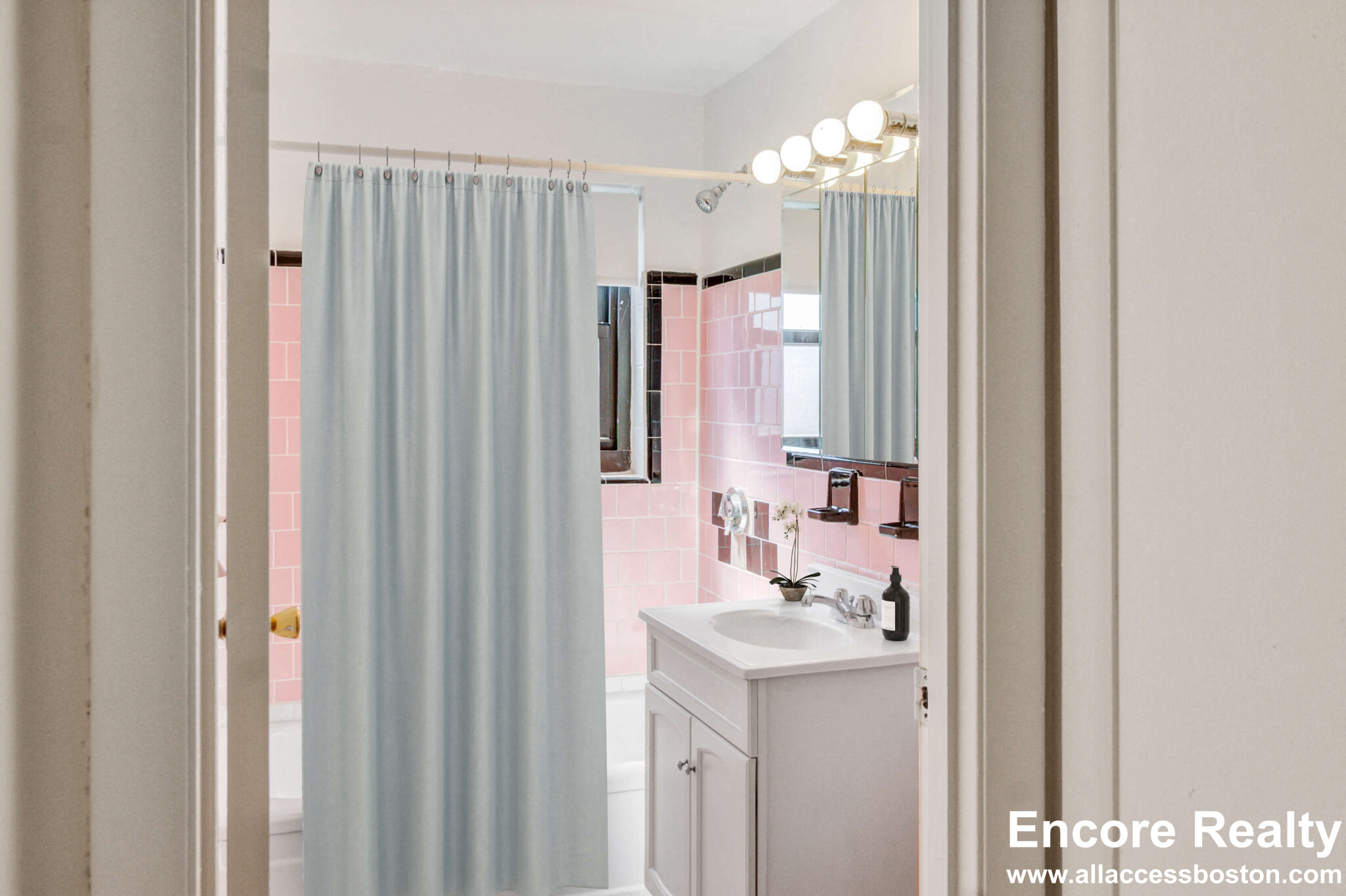 44 Harvard Ave, Coolidge Corner