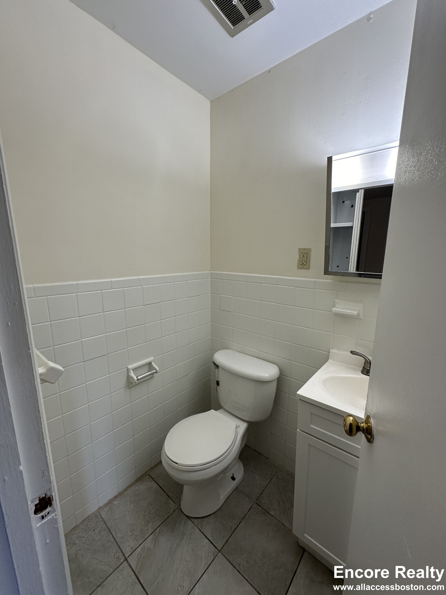 1133 Commonwealth Ave, Allston