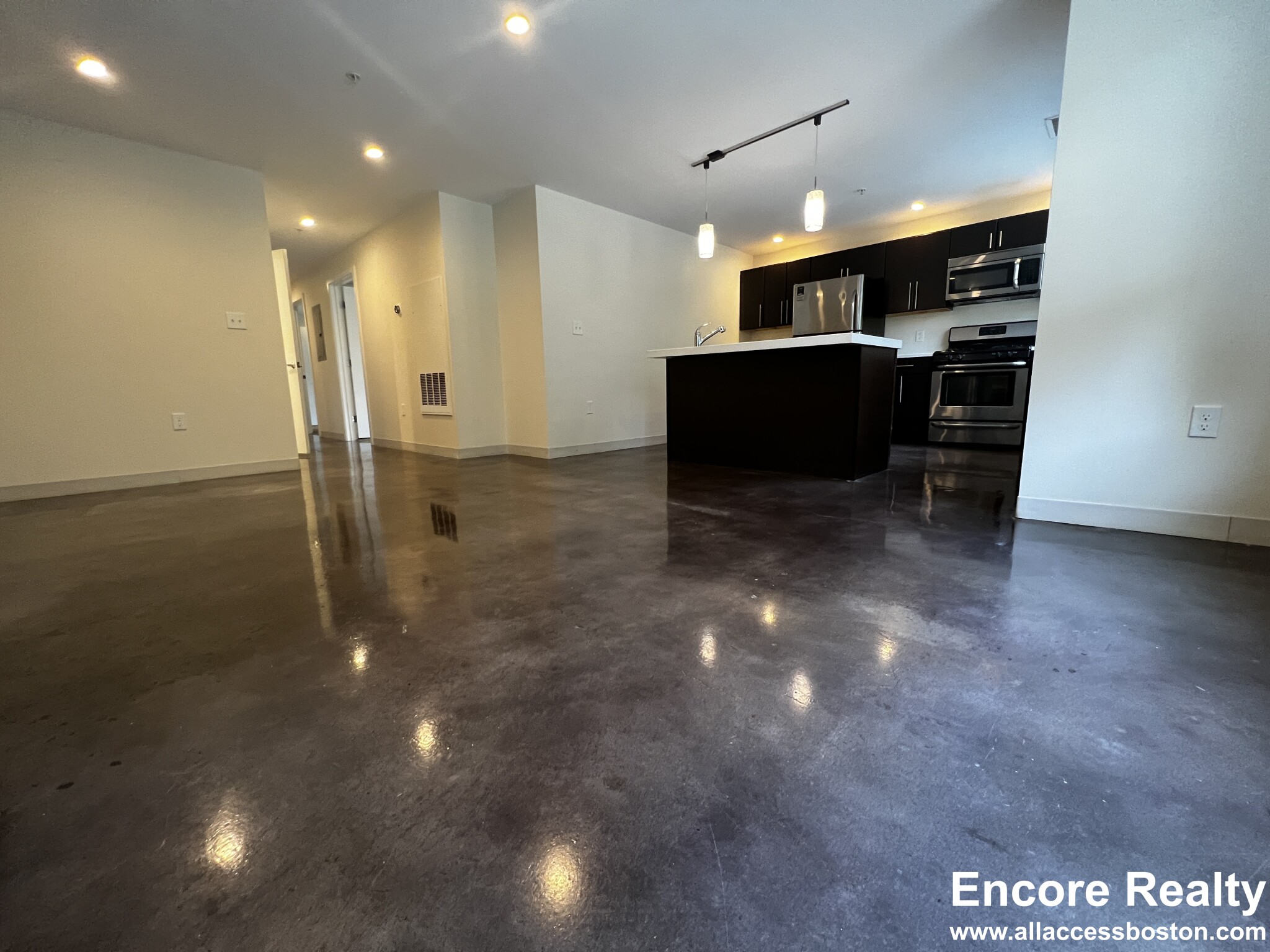 445 Willard St, Quincy Center