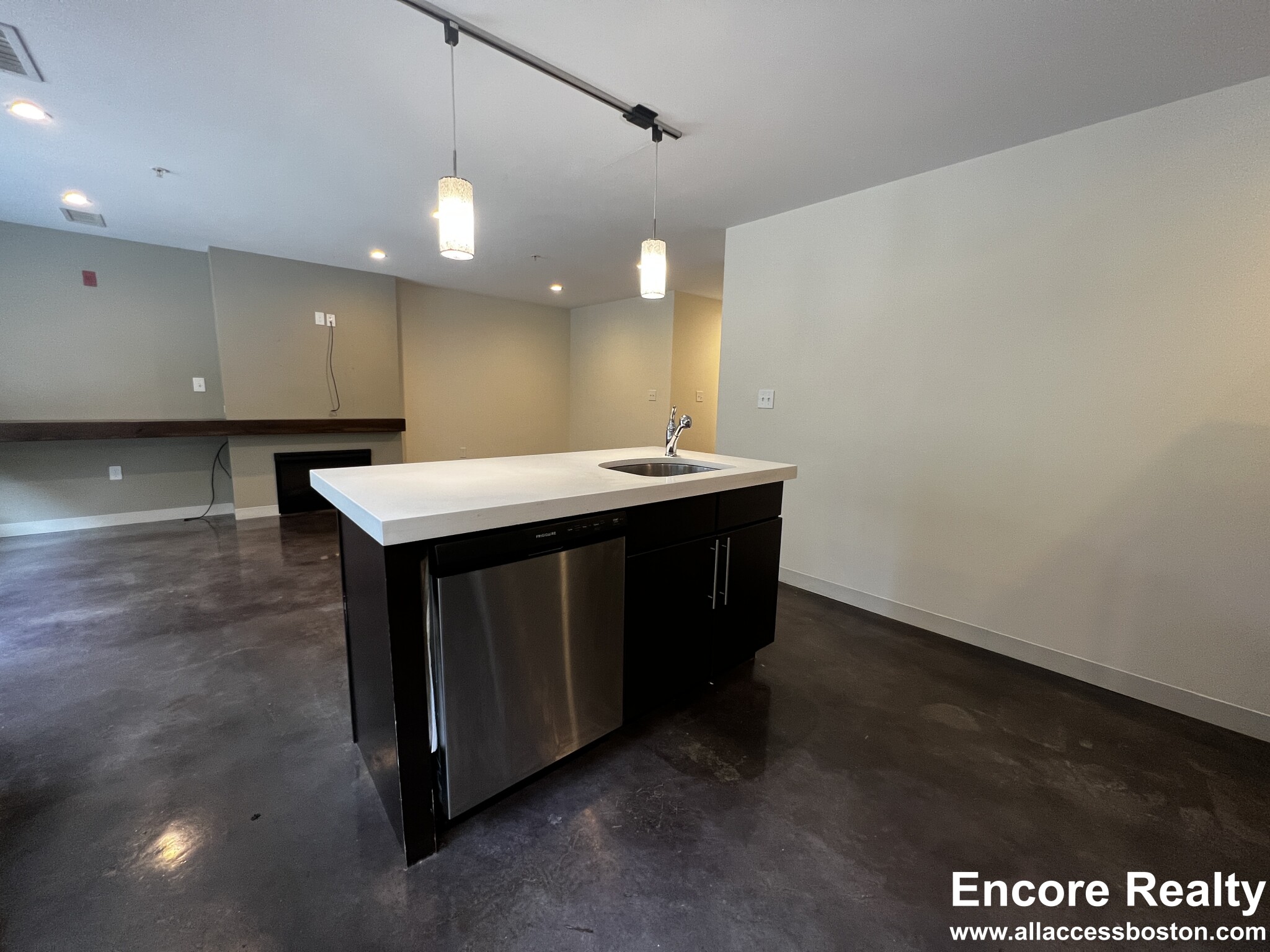 445 Willard St, Quincy Center