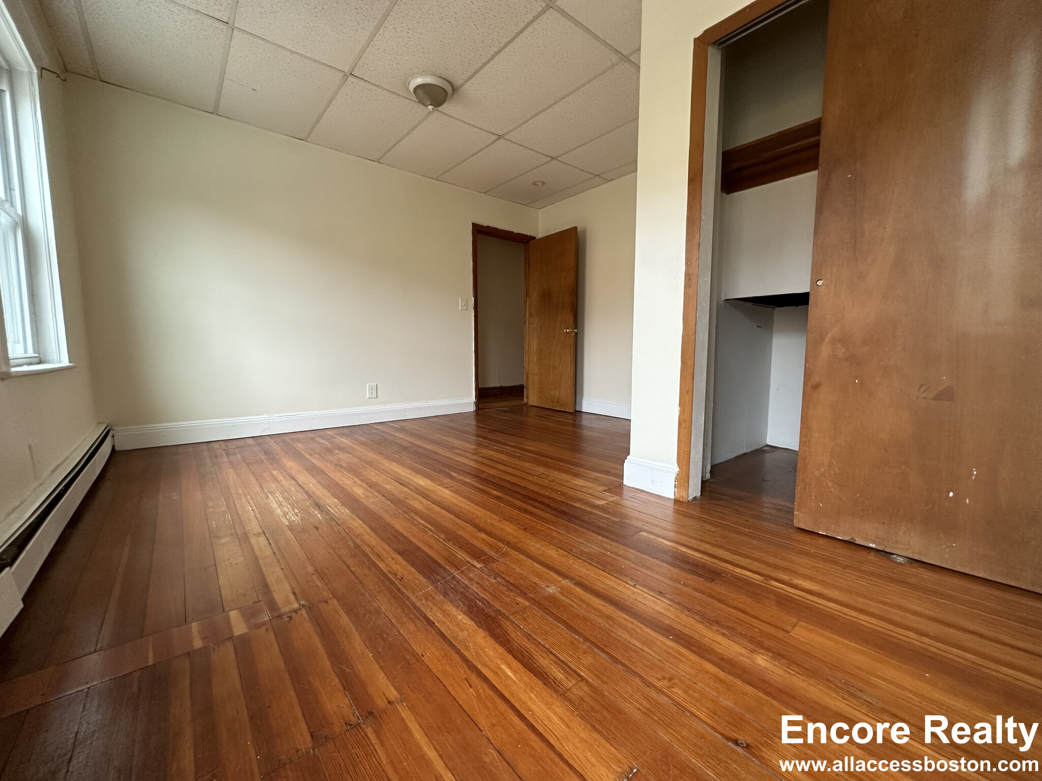 2386 Massachusetts Ave, North Cambridge