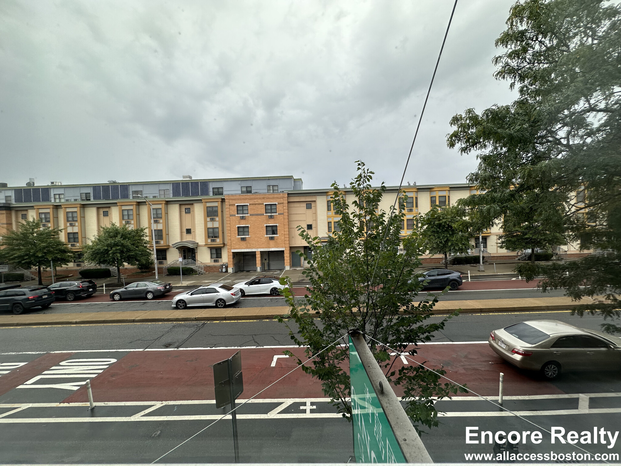 2386 Massachusetts Ave, North Cambridge