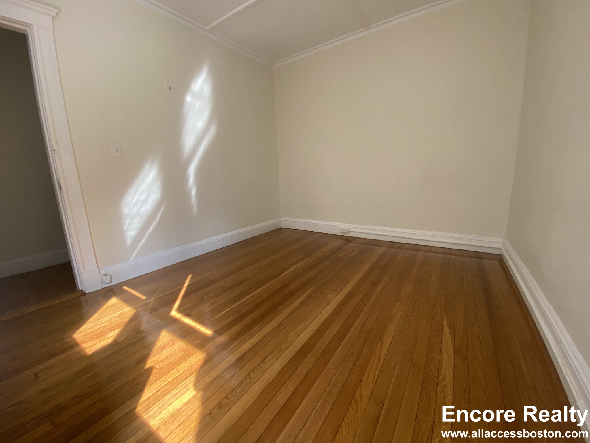 1175 Boylston St, Fenway