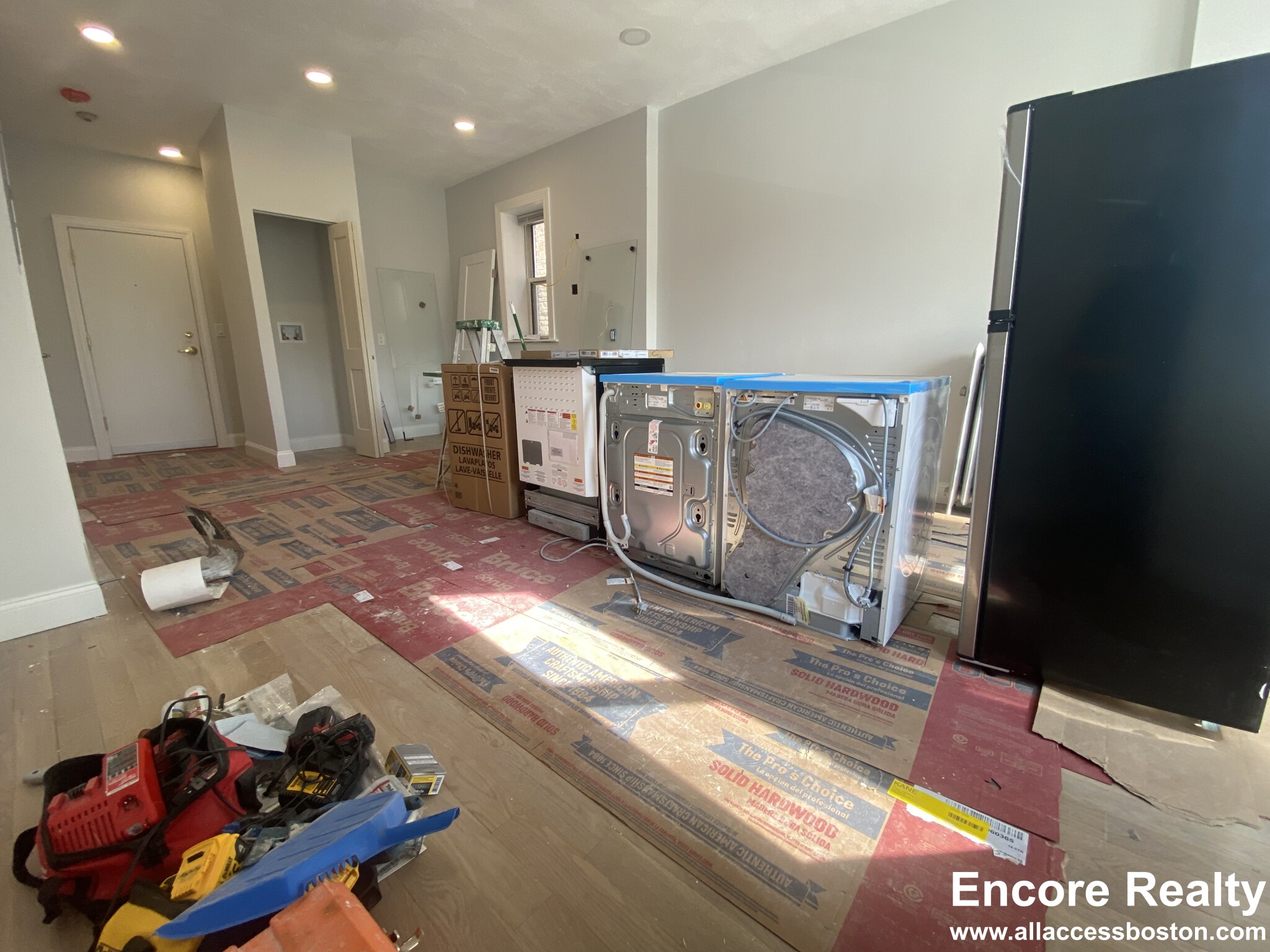 104 Queensberry St, Fenway