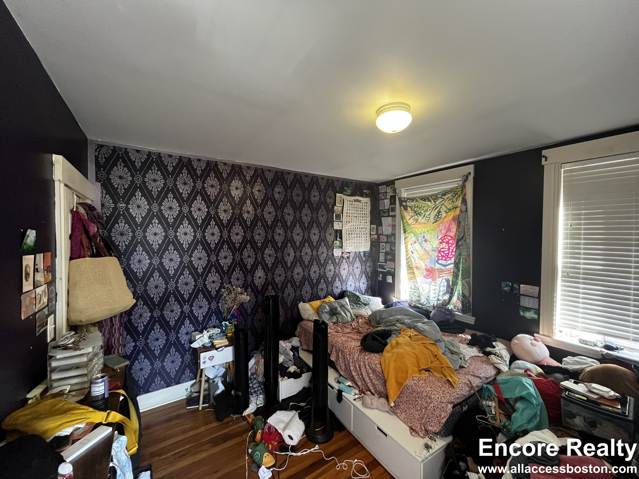 28 Quint Ave, Allston