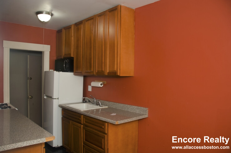 28 Quint Ave, Allston