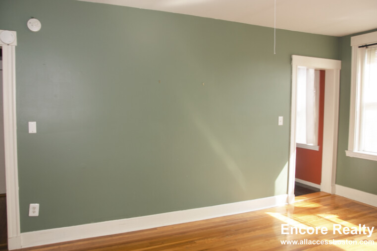 28 Quint Ave, Allston