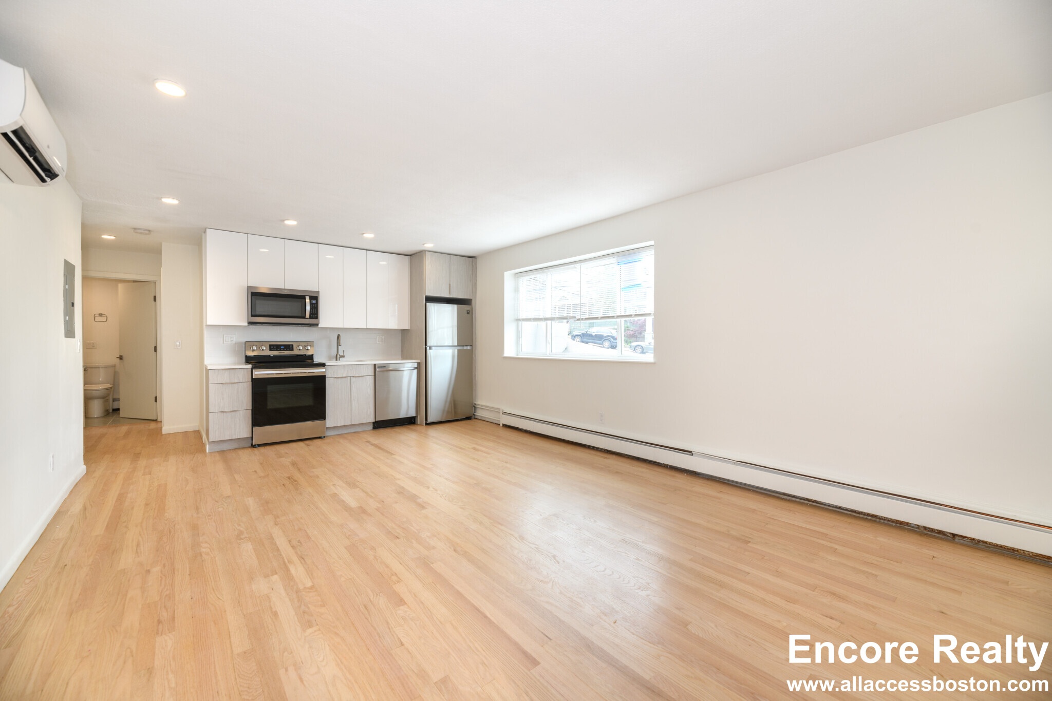 198 Hillside St, Mission Hill