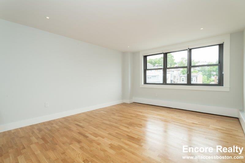 1411 Columbia Rd, South Boston