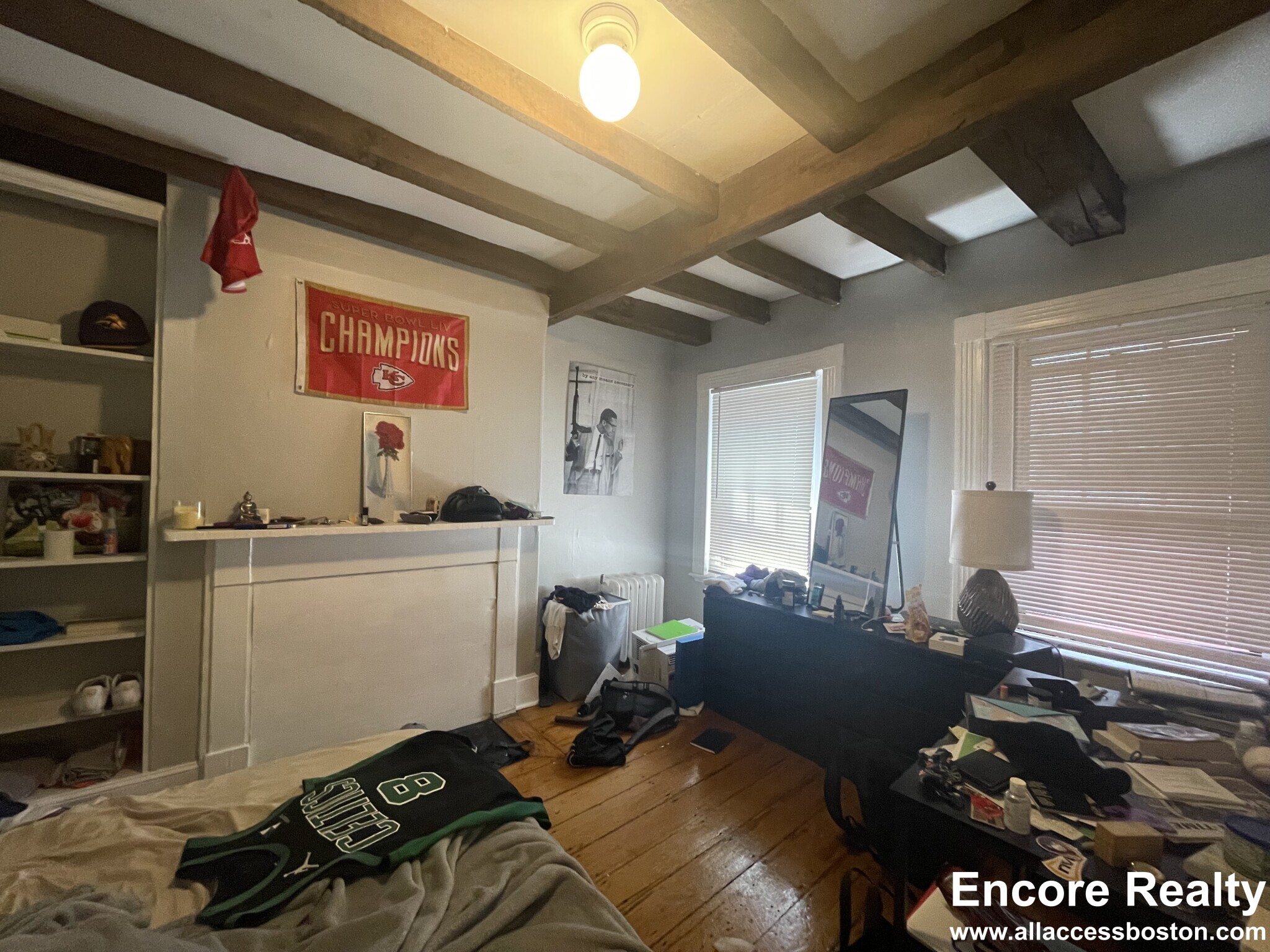 3 Champney Pl, Beacon Hill