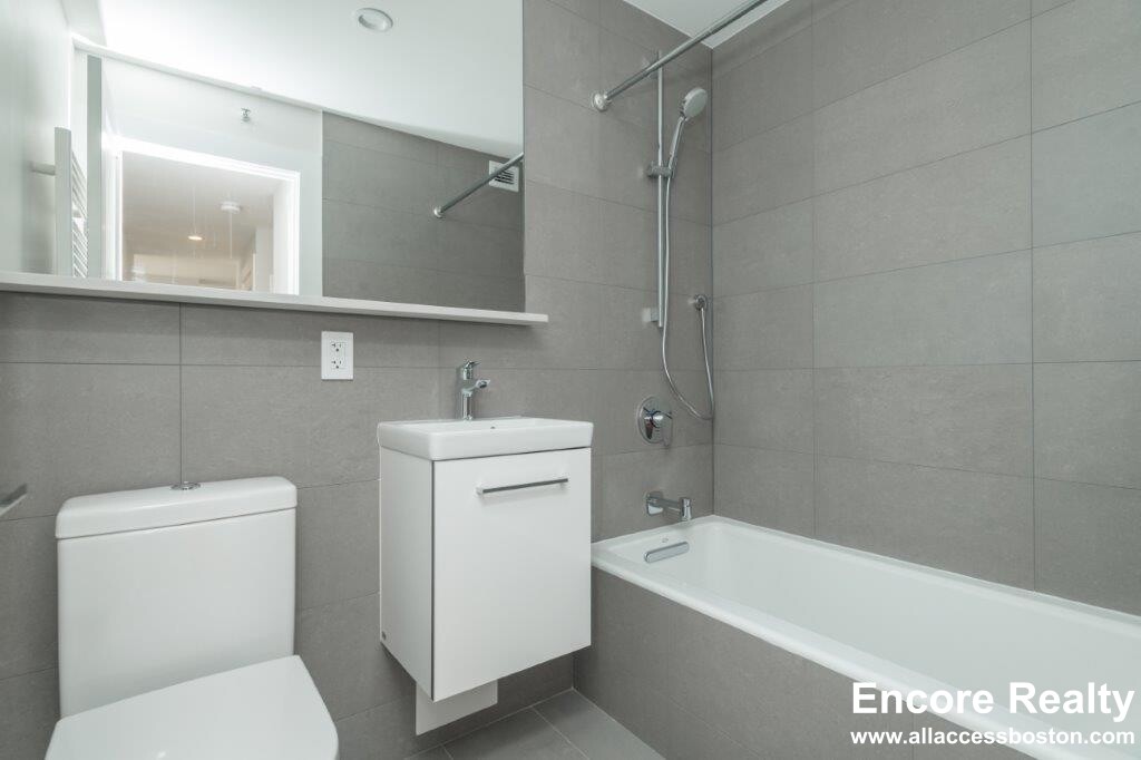 1409 Columbia Rd, South Boston