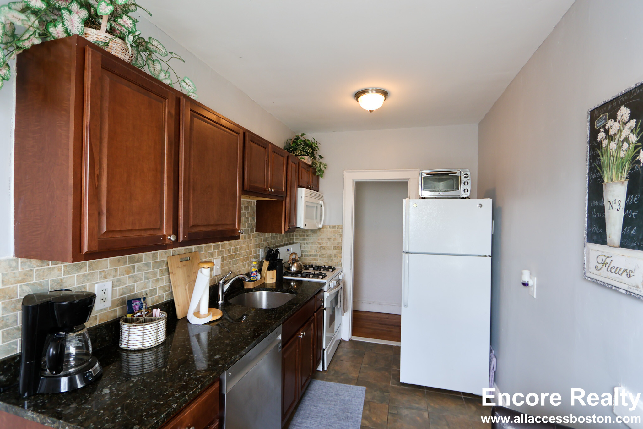 90 Kilsyth Rd, Brighton