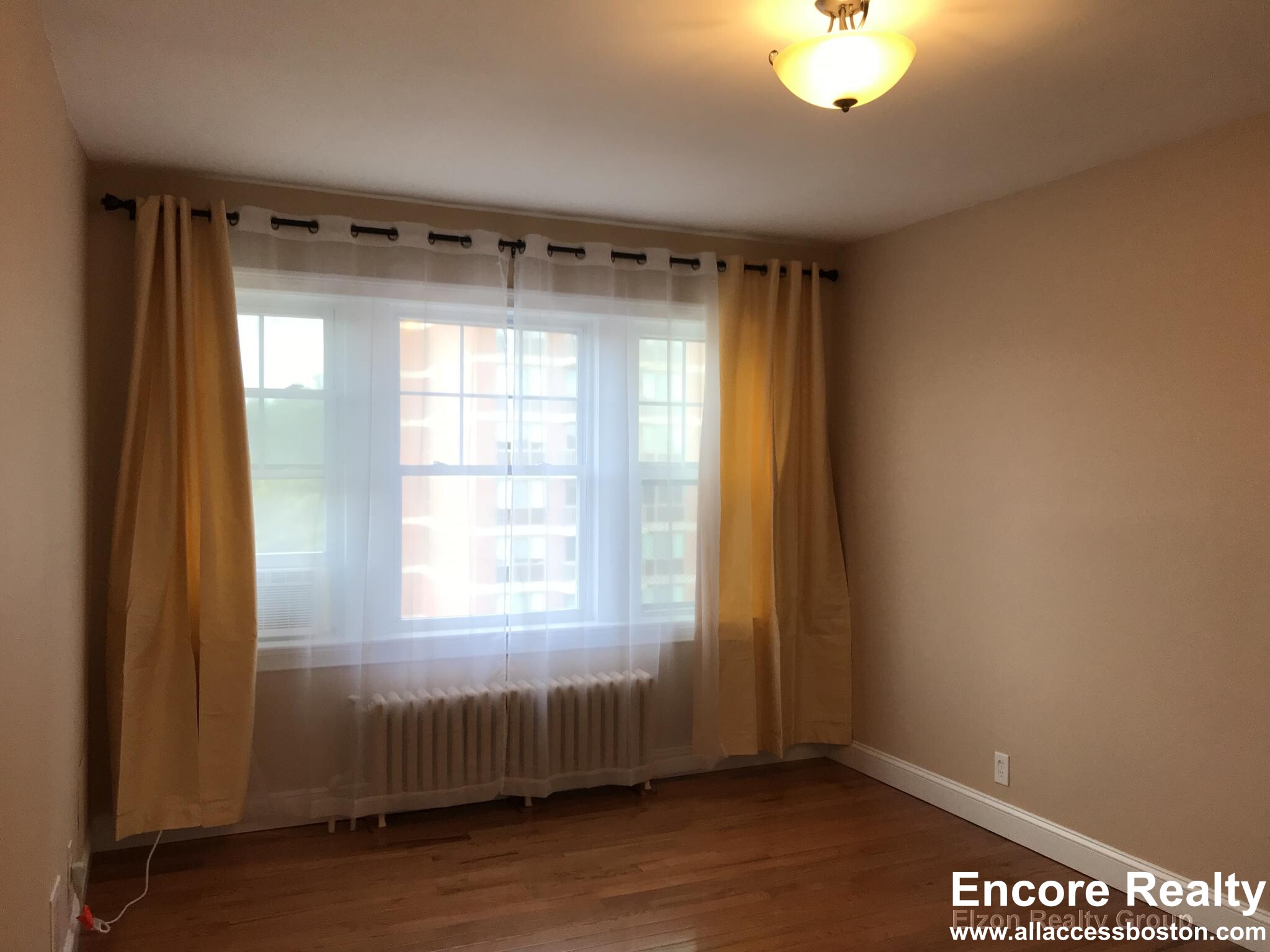 1999 Commonwealth Ave, Brighton