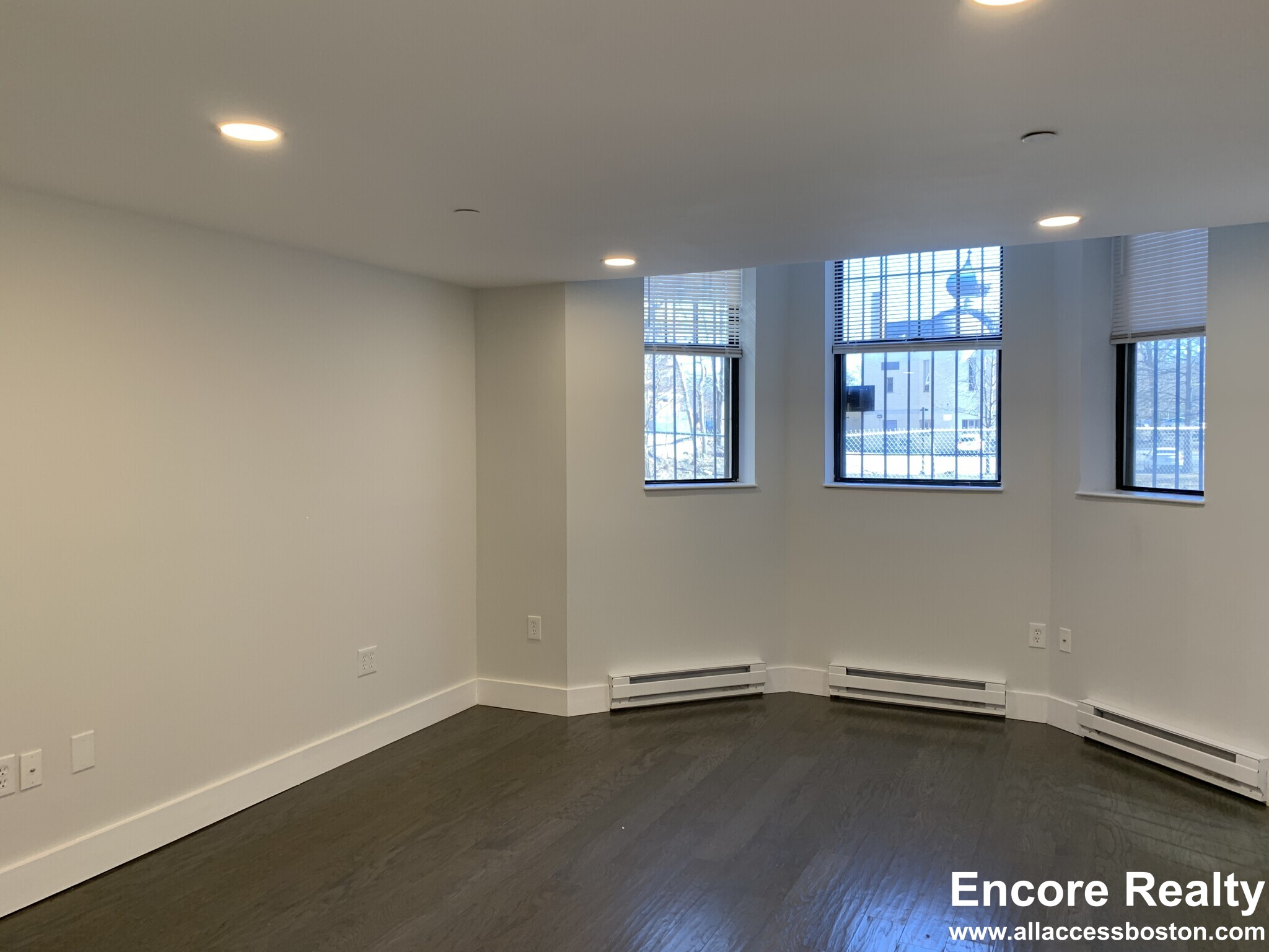 98 Queensberry St, Fenway