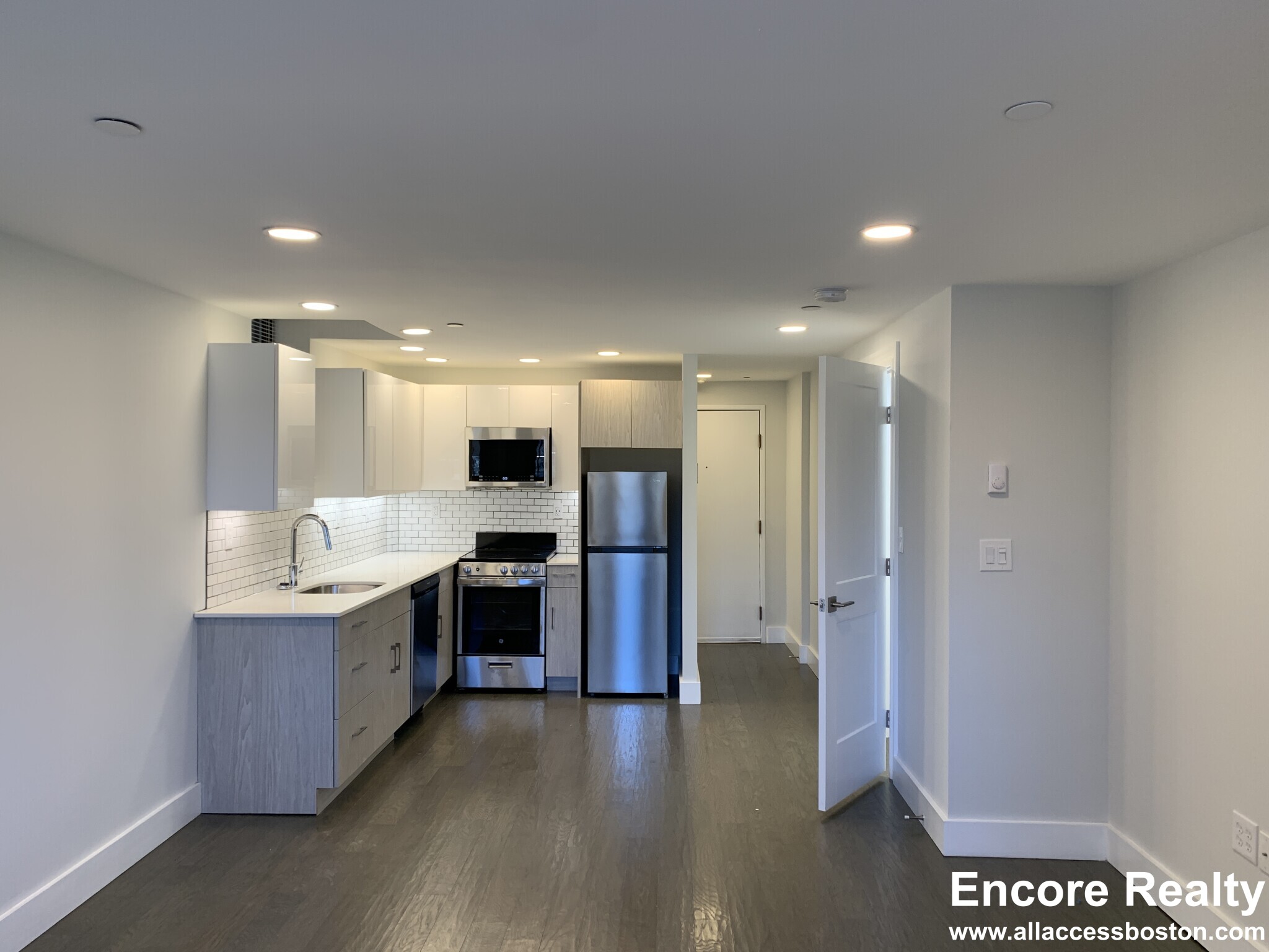 98 Queensberry St, Fenway