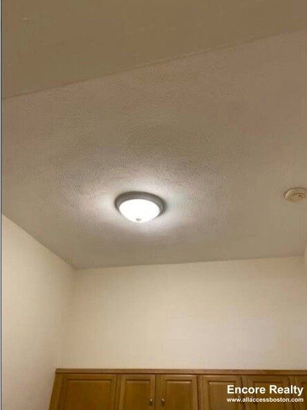 15 Aberdeen St, Fenway