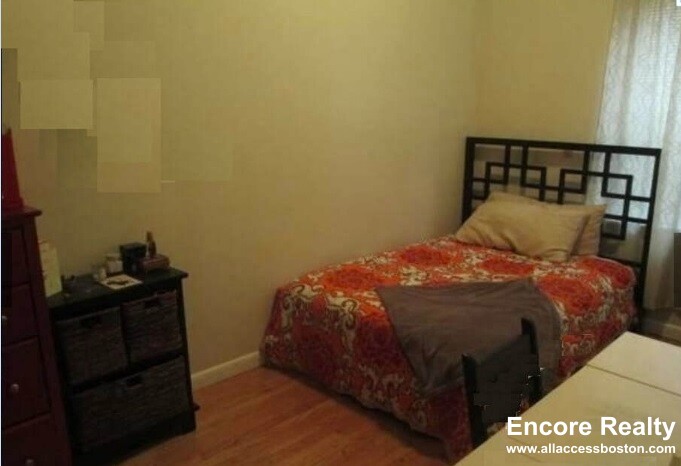 15 Aberdeen St, Fenway