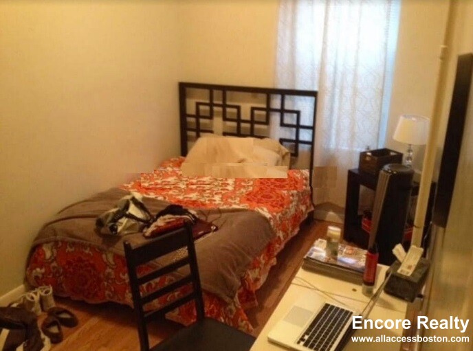 15 Aberdeen St, Fenway