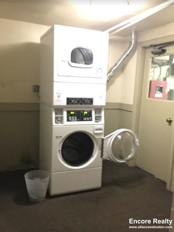 15 Aberdeen St, Fenway