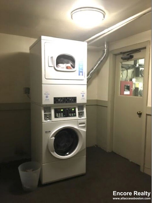 15 Aberdeen St, Fenway