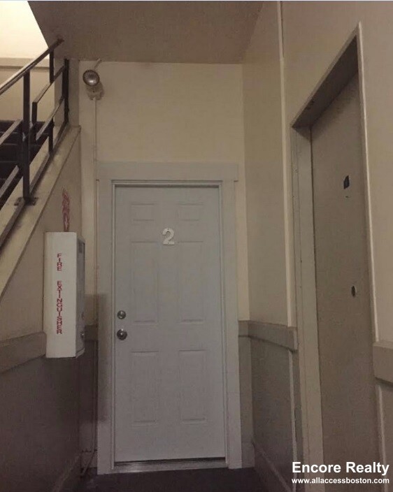 15 Aberdeen St, Fenway