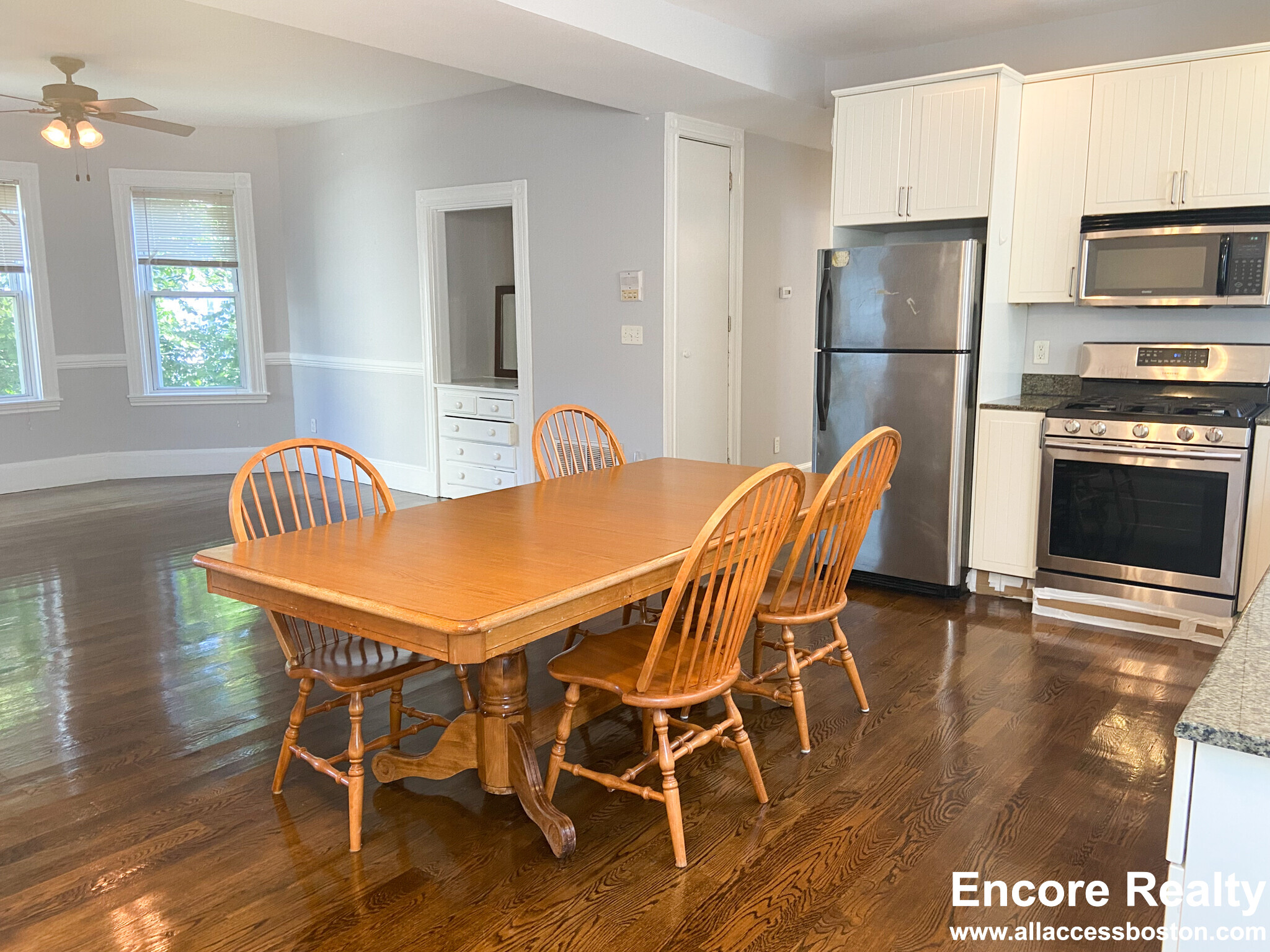 19 Parker Hill Ave, Mission Hill