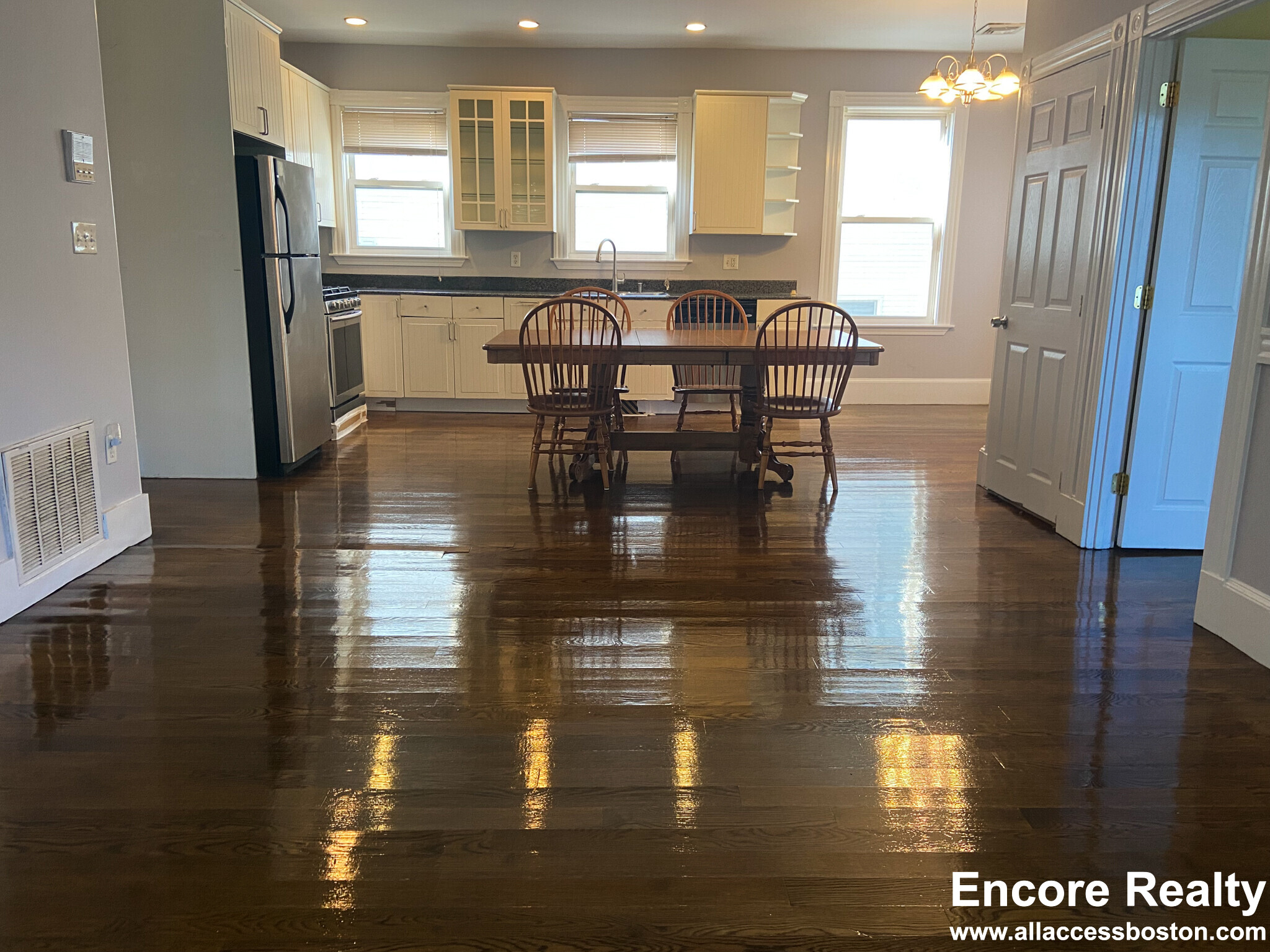 19 Parker Hill Ave, Mission Hill