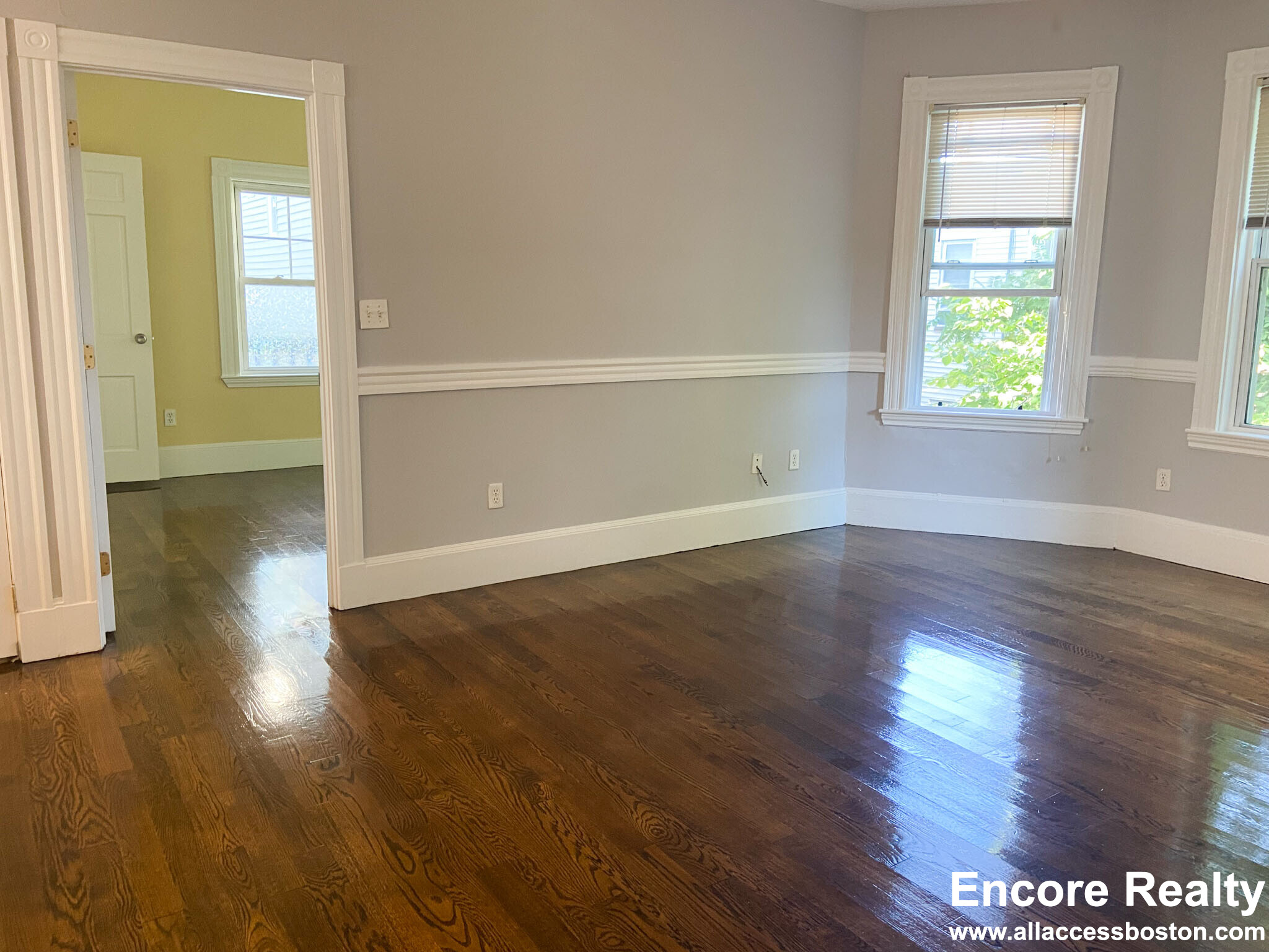 19 Parker Hill Ave, Mission Hill