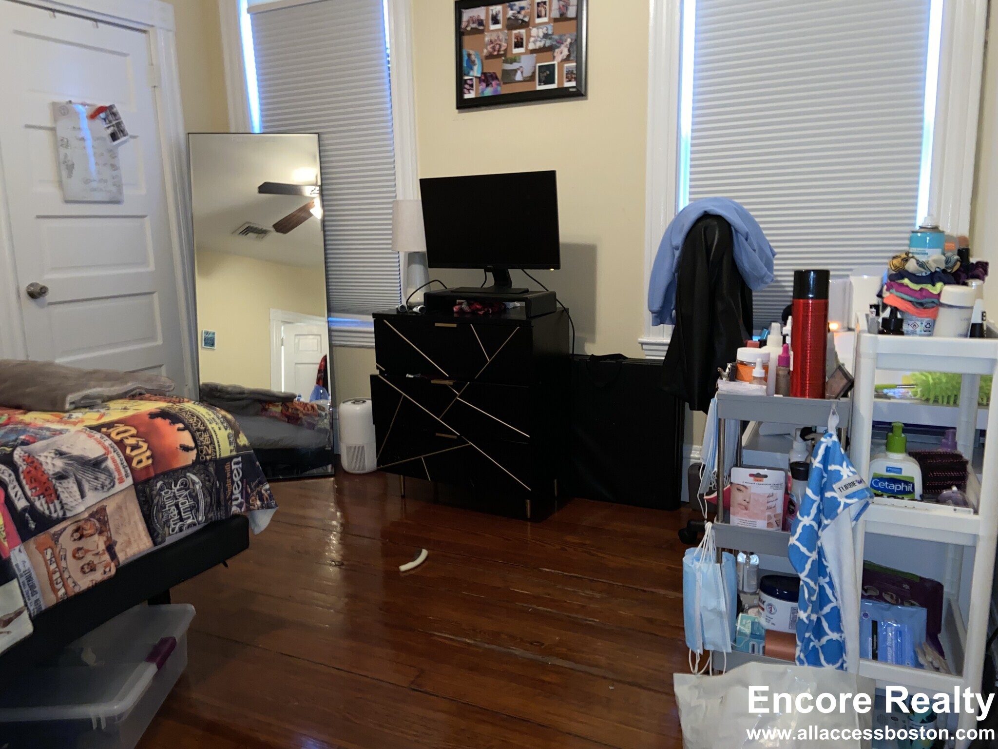 19 Parker Hill Ave, Mission Hill