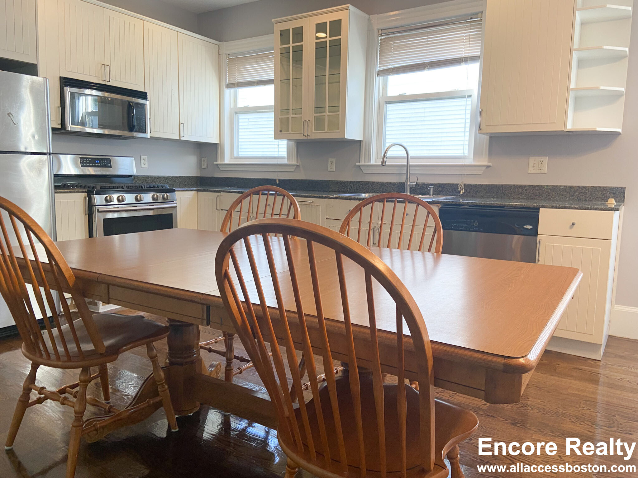 19 Parker Hill Ave, Mission Hill