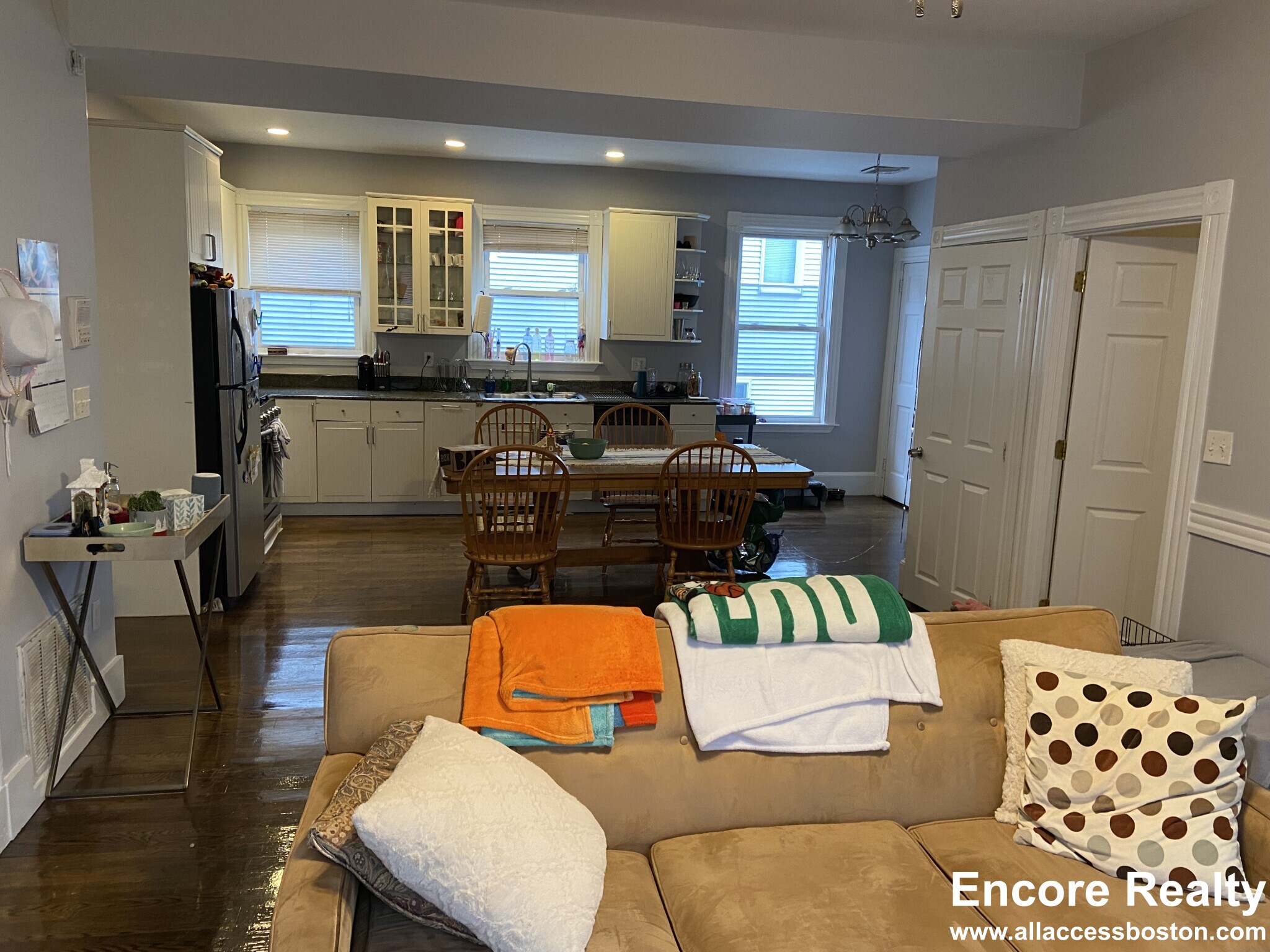 19 Parker Hill Ave, Mission Hill