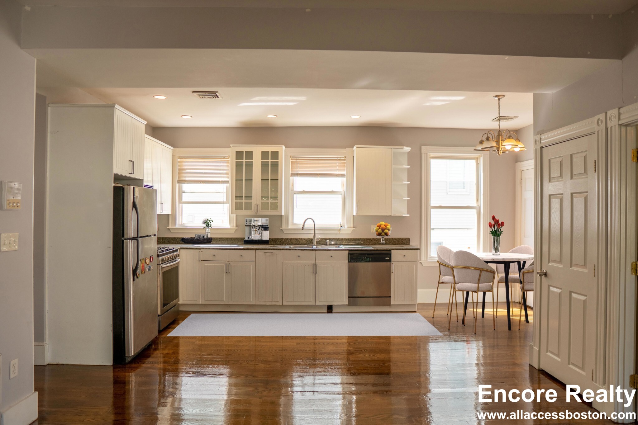 19 Parker Hill Ave, Mission Hill