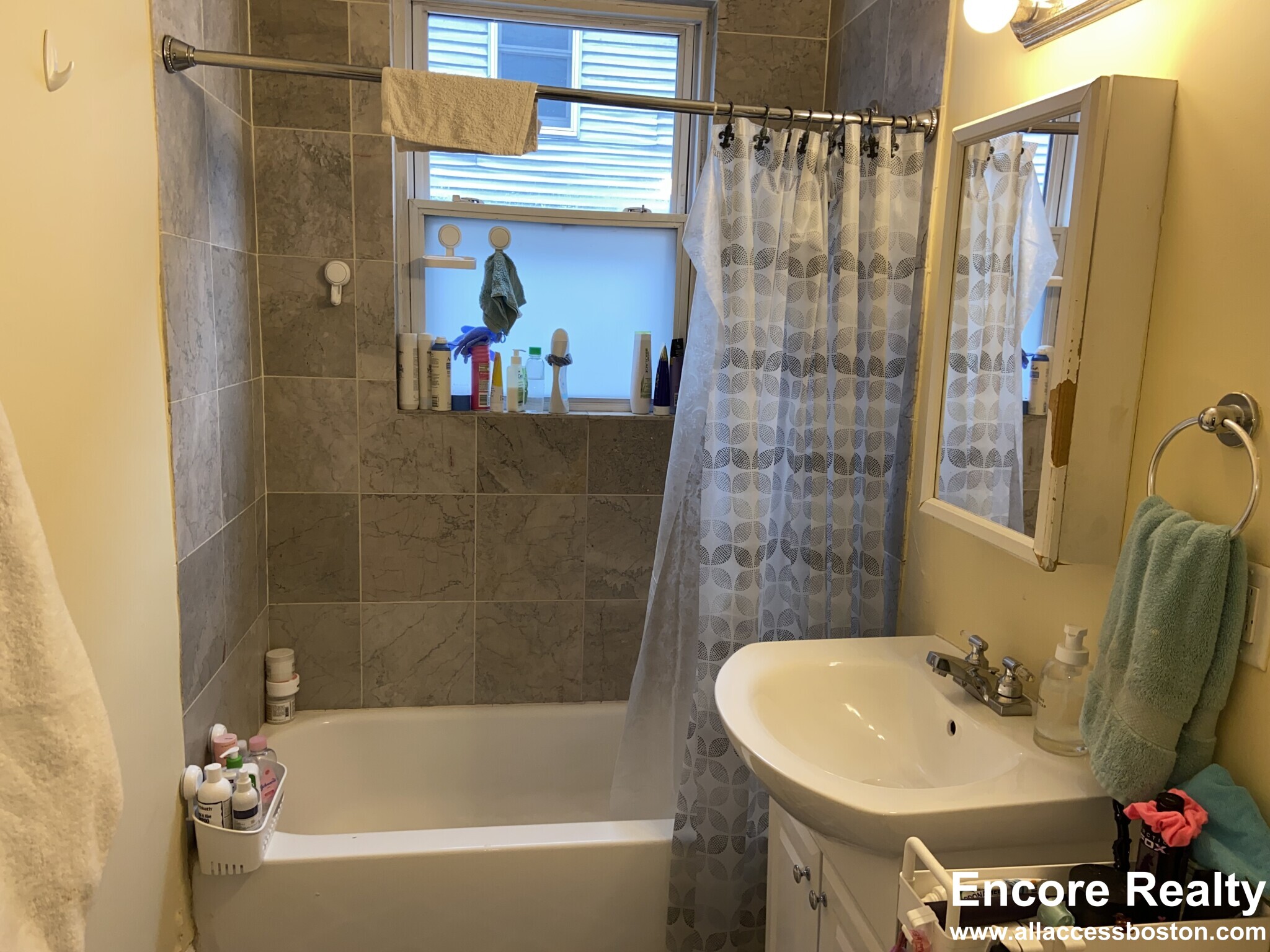 19 Parker Hill Ave, Mission Hill