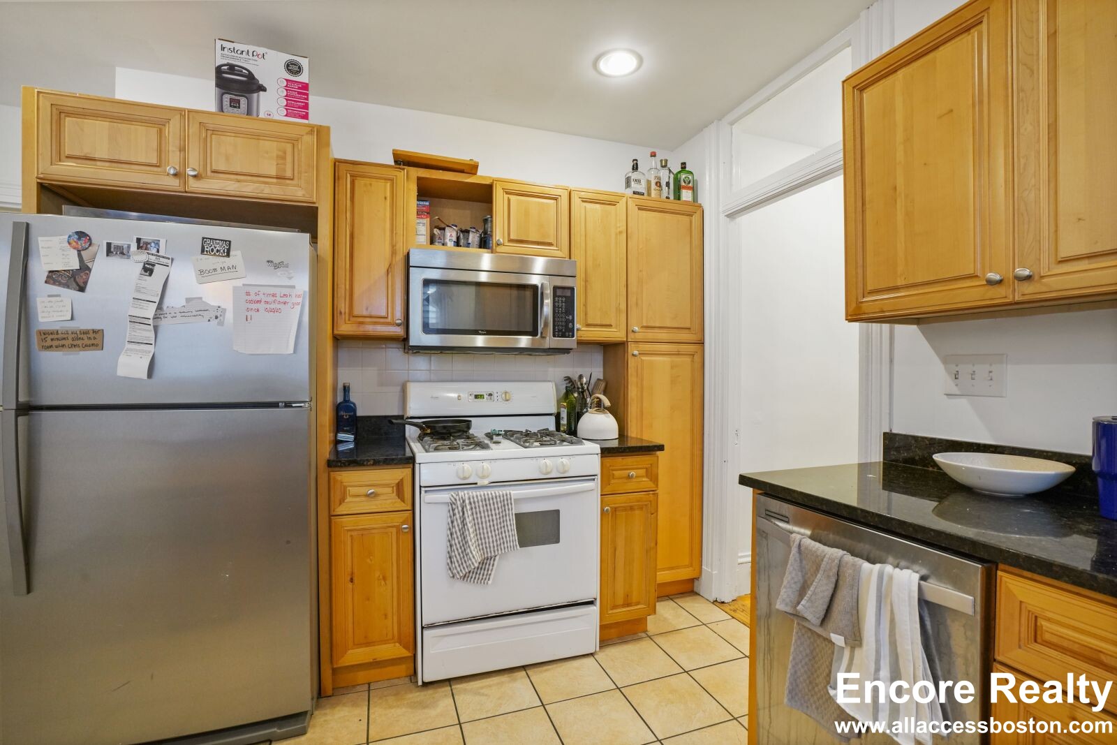 68 Calumet St, Mission Hill