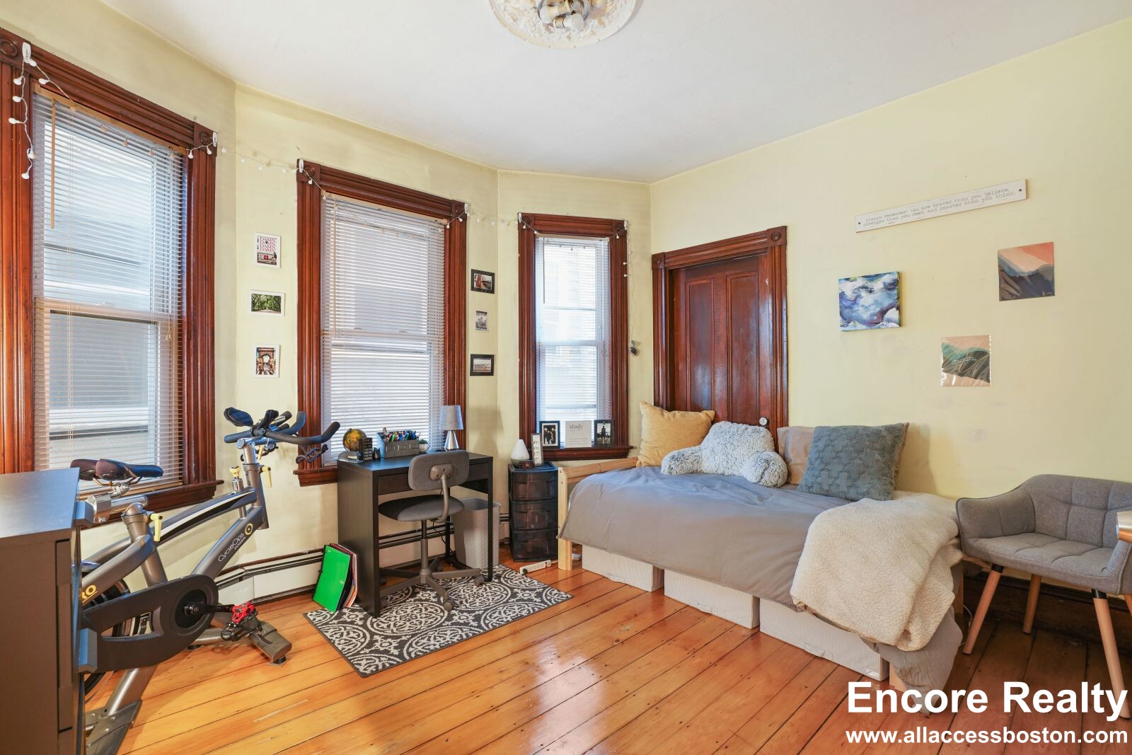 68 Calumet St, Mission Hill