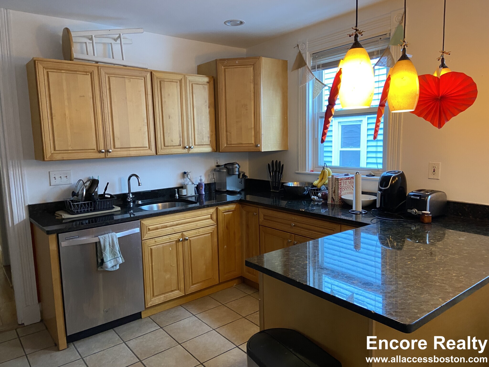 68 Calumet St, Mission Hill