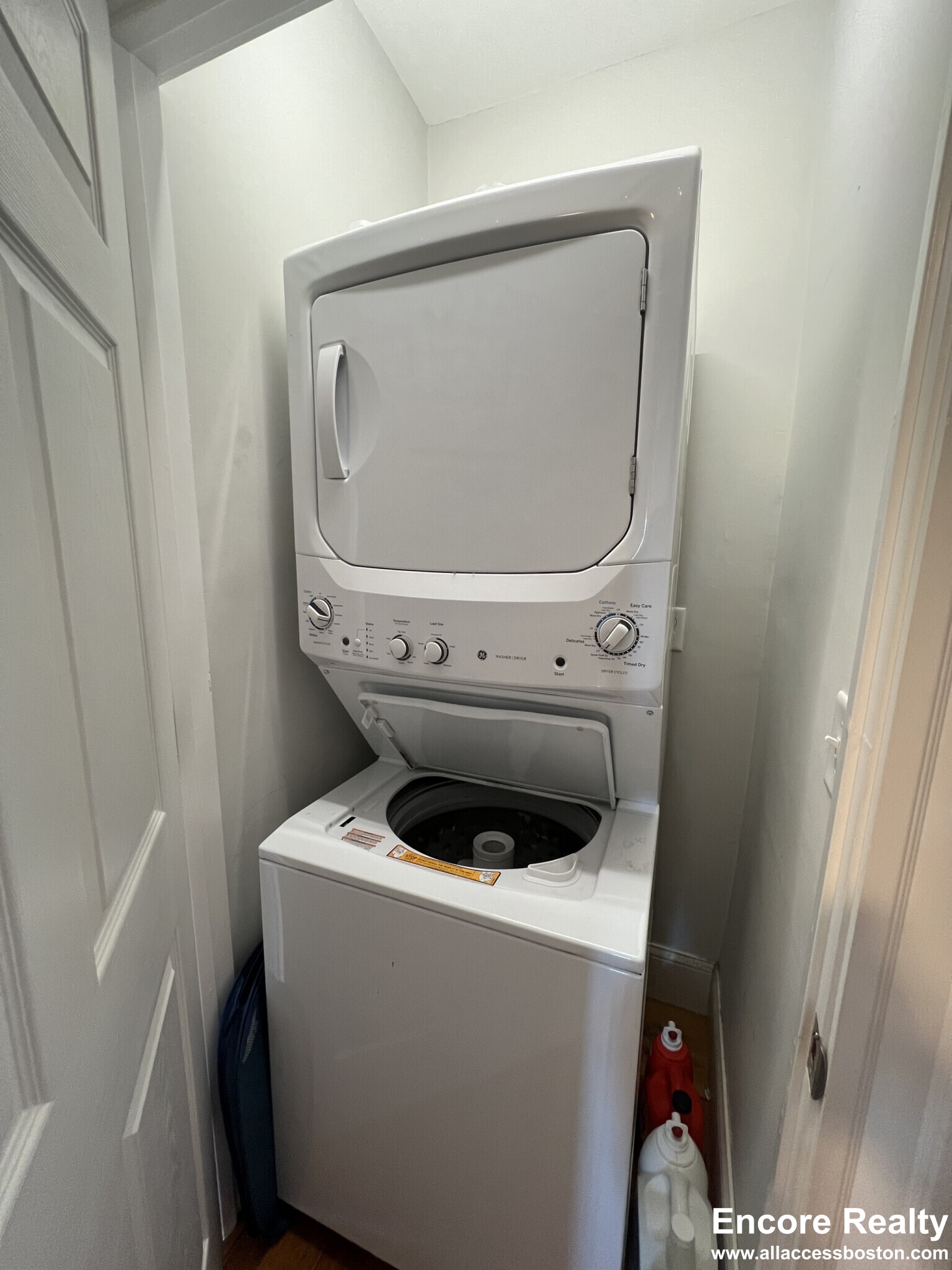 305 Highland Ave, Davis Square