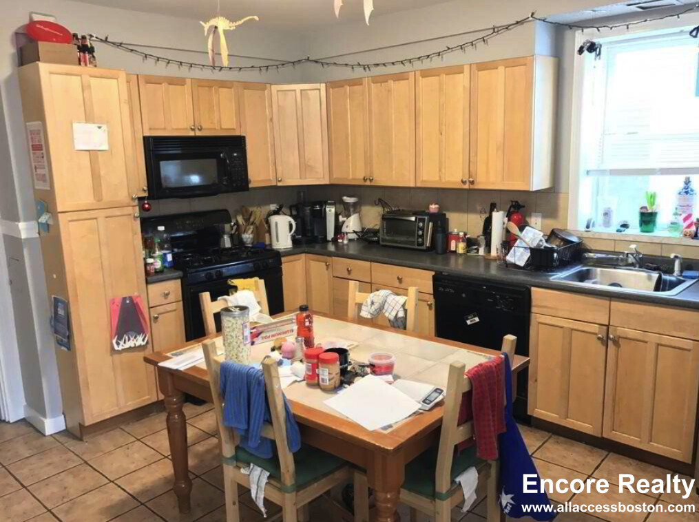 10 Carmel St, Mission Hill