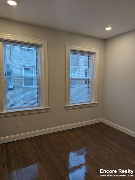 112 Jersey St, Fenway