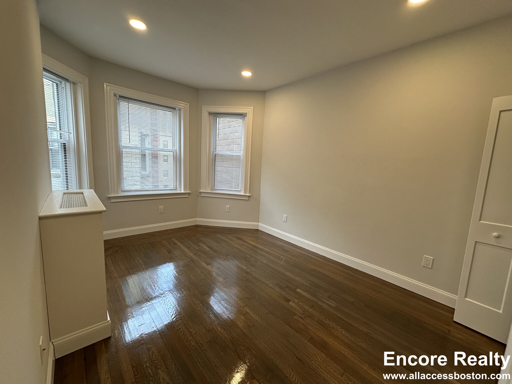 112 Jersey St, Fenway