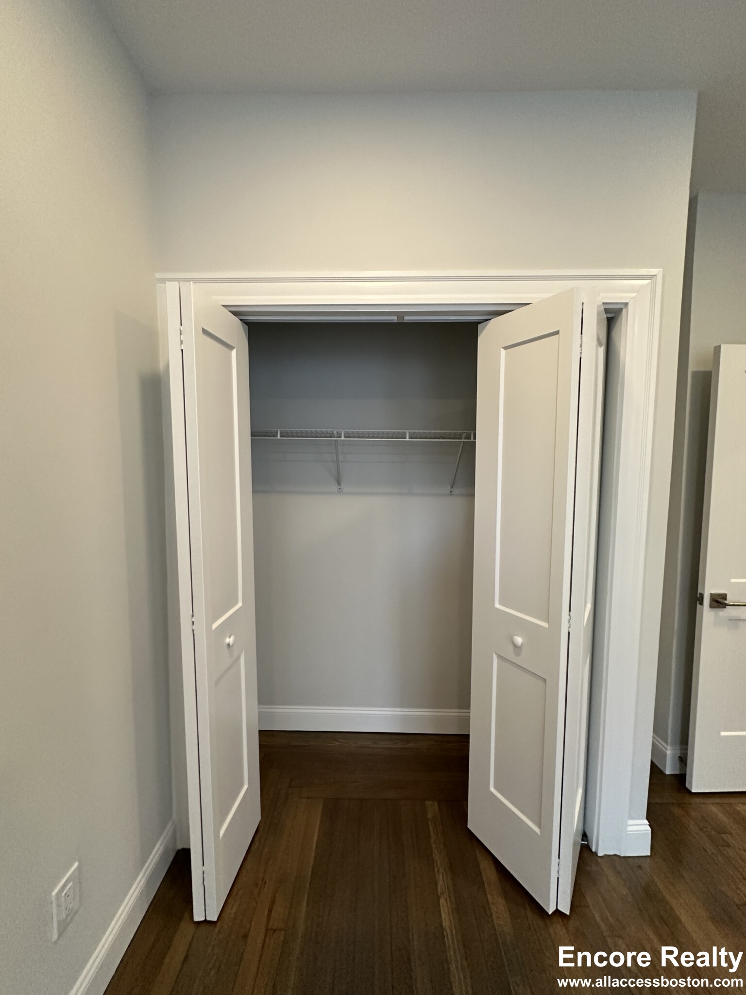 112 Jersey St, Fenway