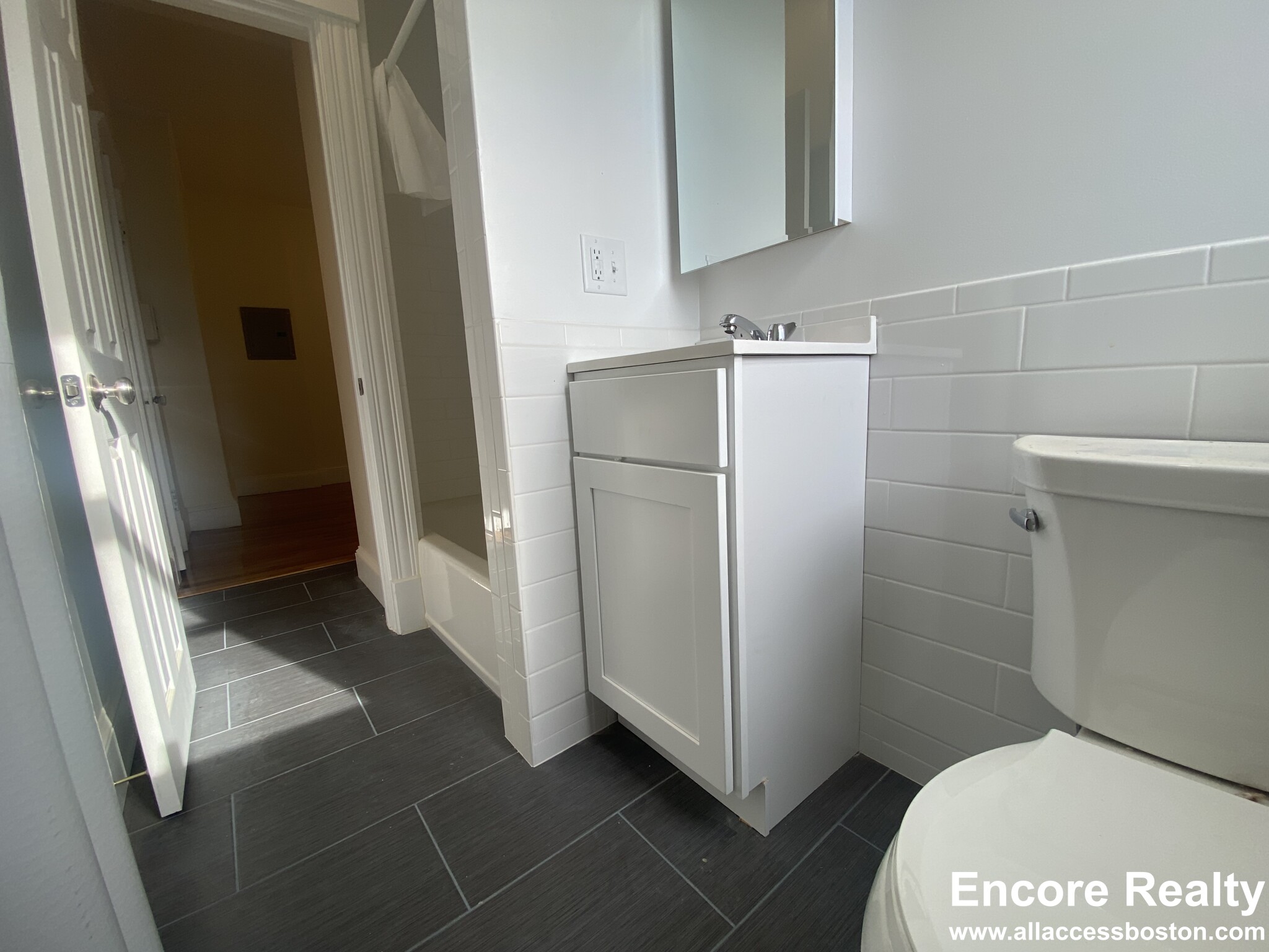 1820 Commonwealth Ave, Brighton