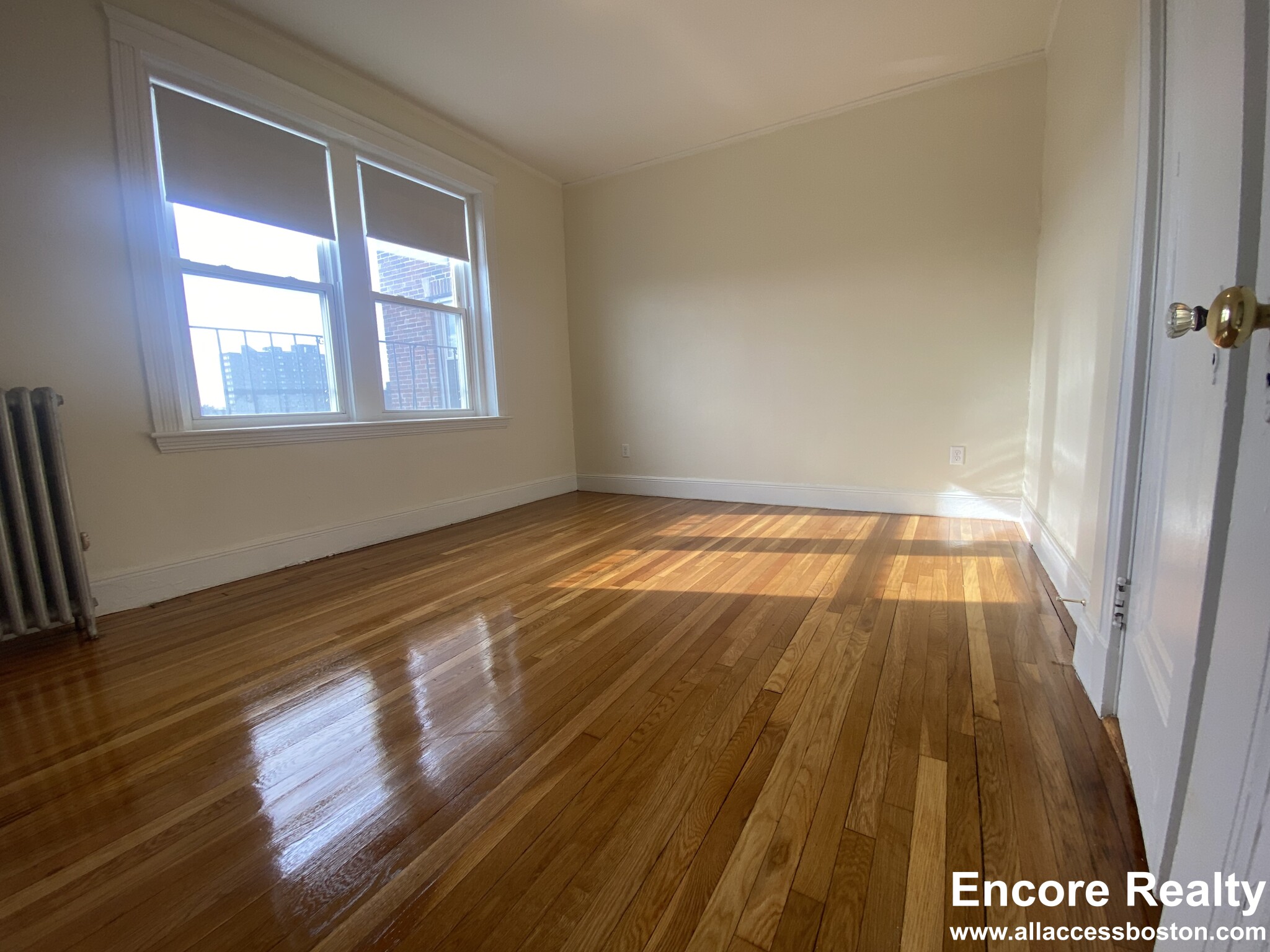 1820 Commonwealth Ave, Brighton