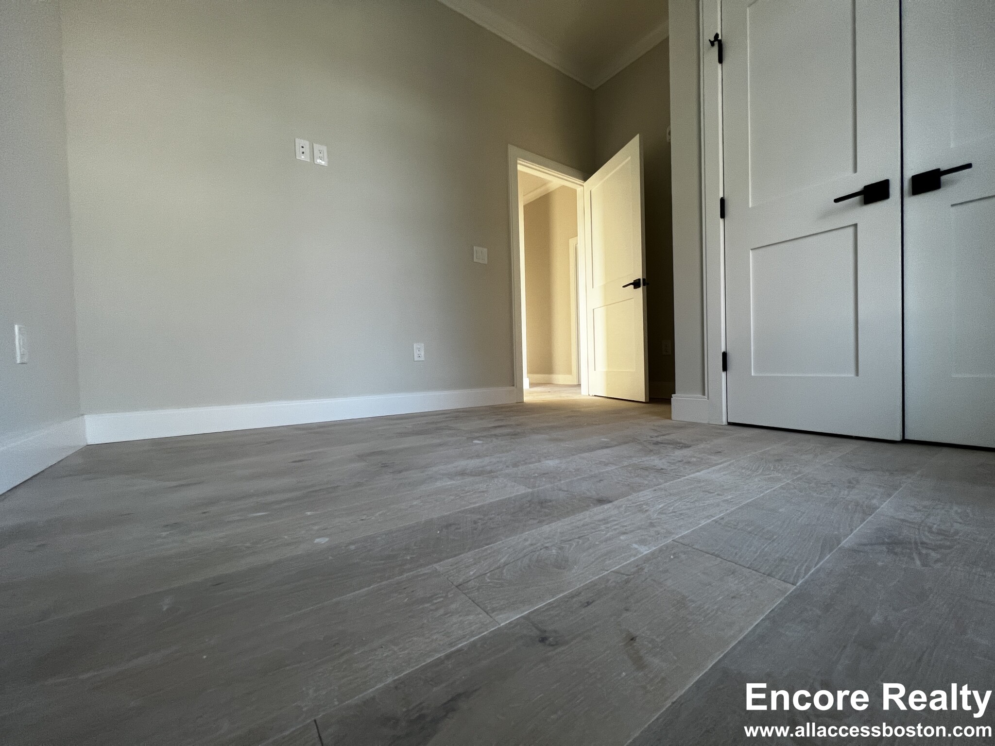 156 Everett St, Allston