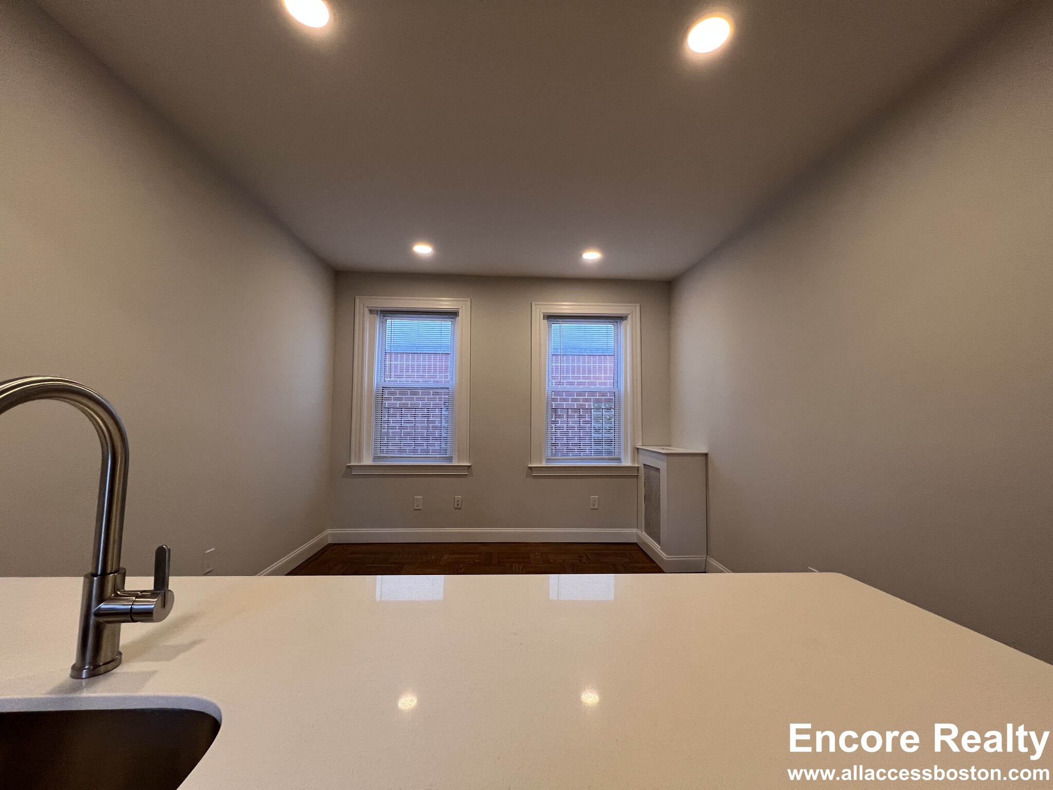 11 Peterborough St, Fenway