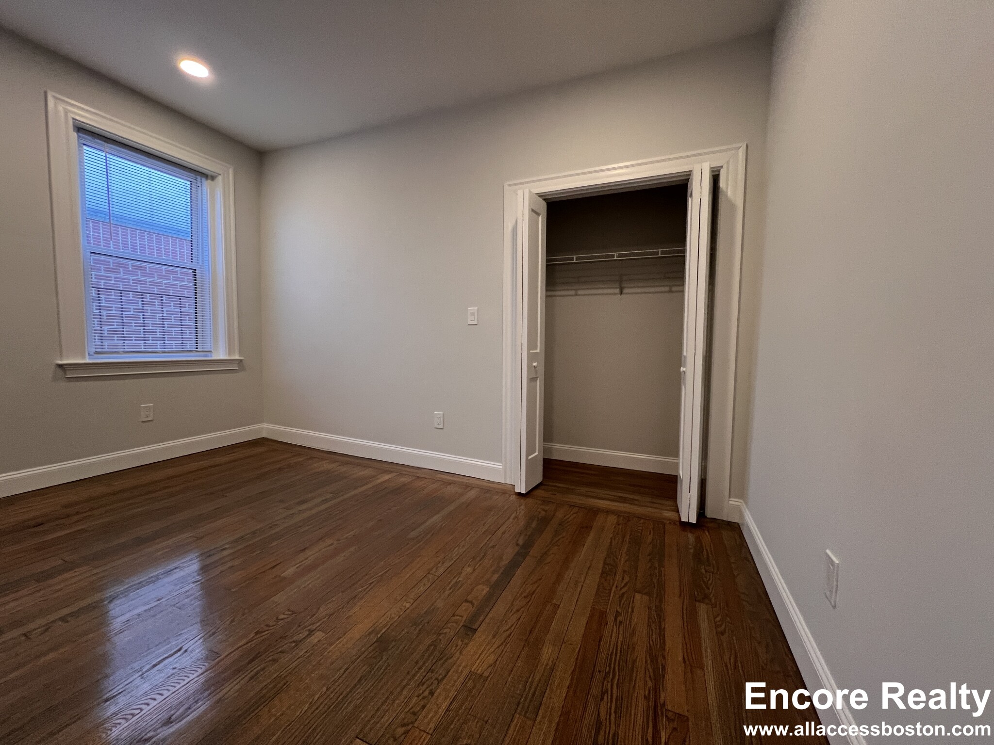 11 Peterborough St, Fenway