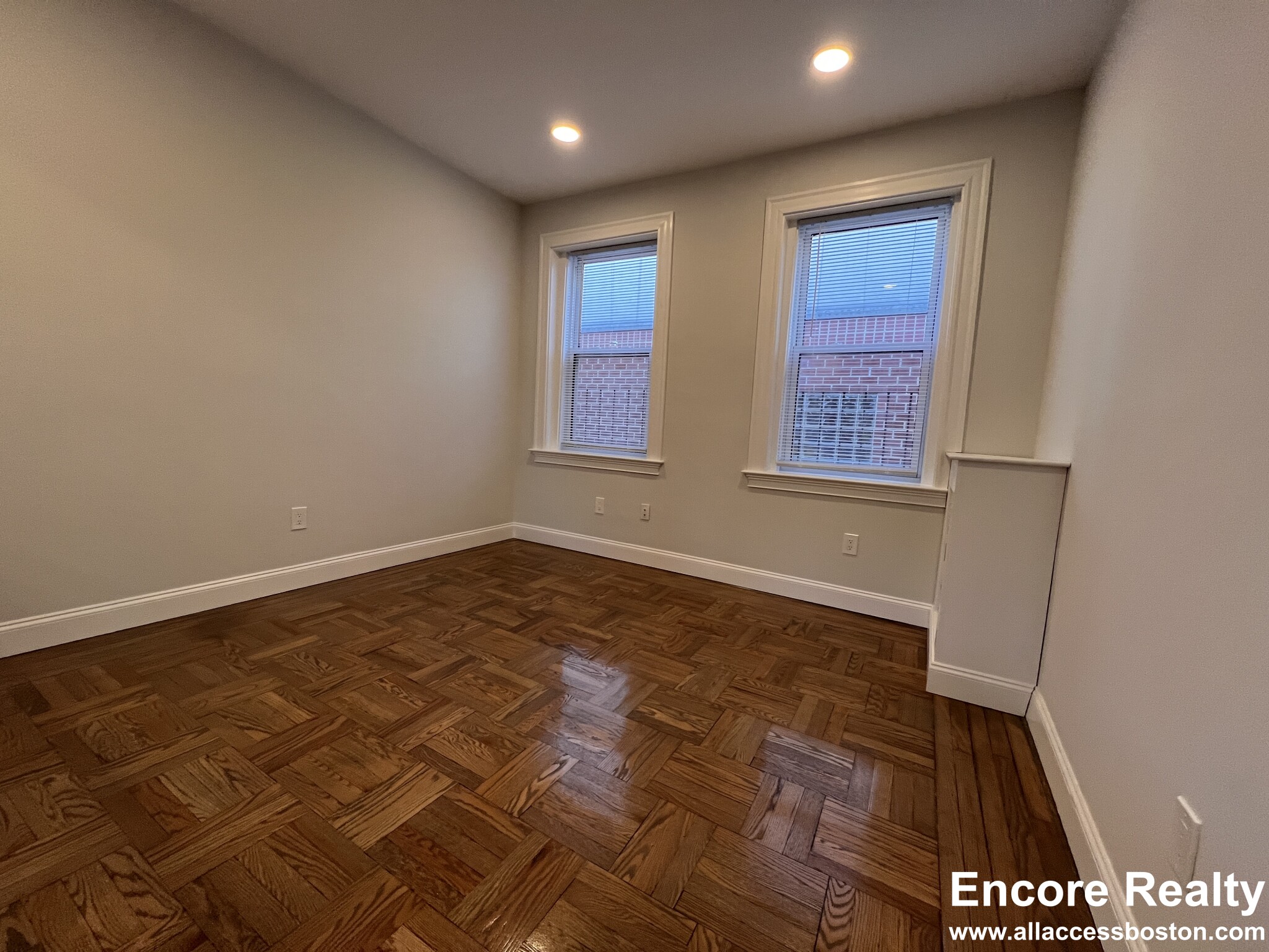 11 Peterborough St, Fenway