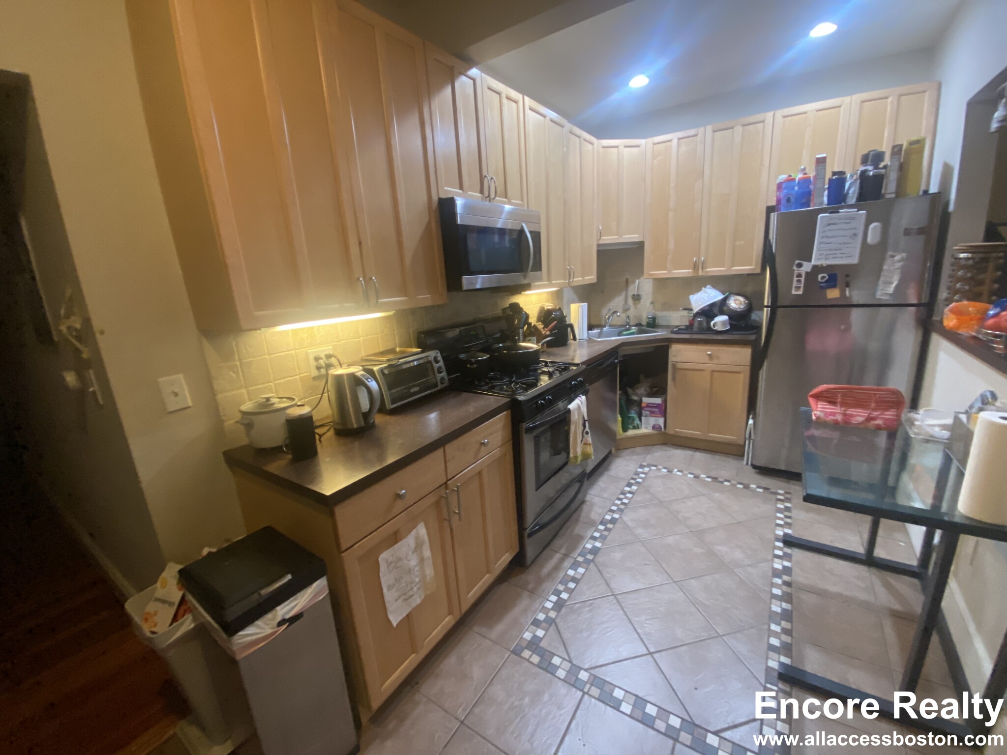 21 Saint Lukes Rd, Allston