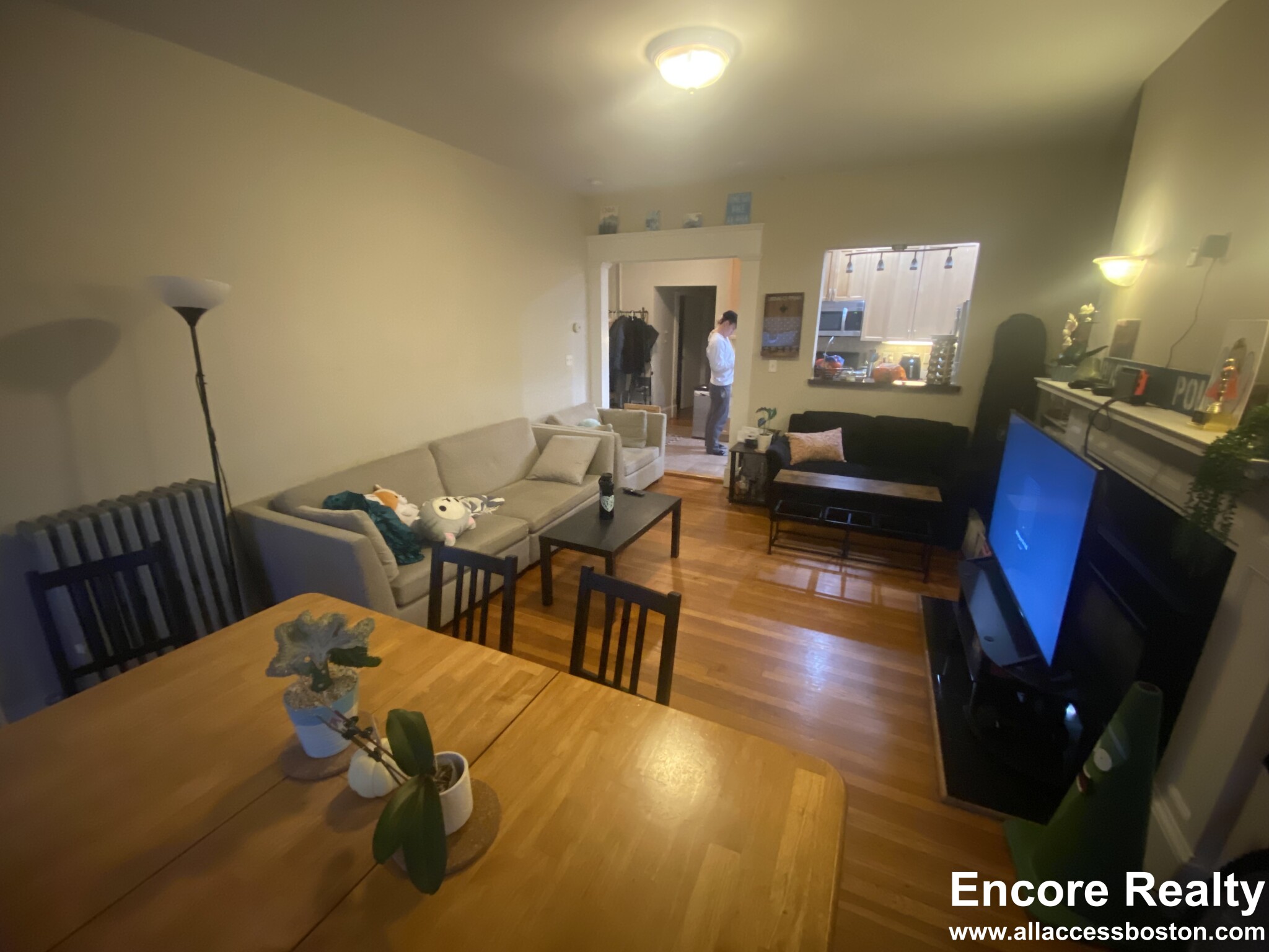 21 Saint Lukes Rd, Allston